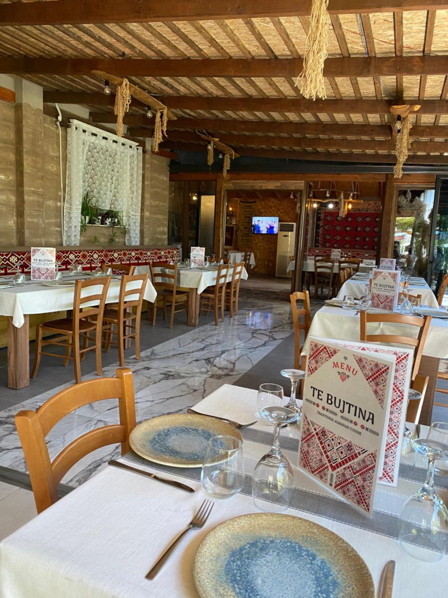 Te Bujtina Hotel- Cozy Stay With Traditional Breakfast Near Beach Golem  Exterior foto