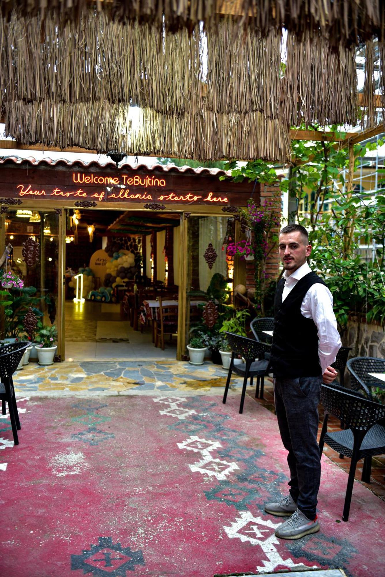 Te Bujtina Hotel- Cozy Stay With Traditional Breakfast Near Beach Golem  Exterior foto